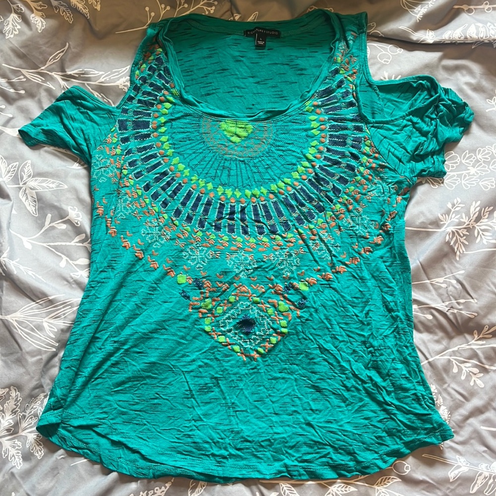 Signature studios top, size Large beautiful teal color and design